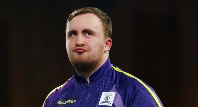 El cuento de hadas del pequeño Luke Littler acaba con derrota en la final del Mundial de dardos
