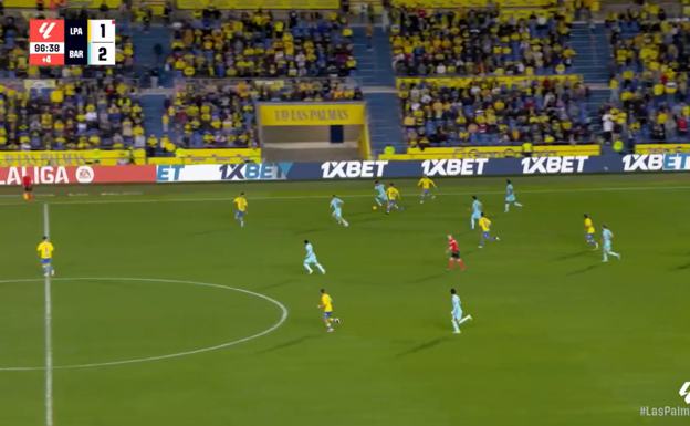 Lamine inicia su conducción en campo propio.  WYSCOUT