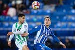 Benavidez le regala una ronda al Alavés y carbón al Betis