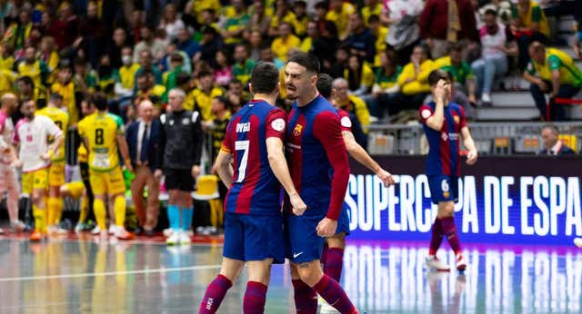 El Barça también remonta en el segundo periodo y defenderá el título ante el Jimbeé Cartagena
