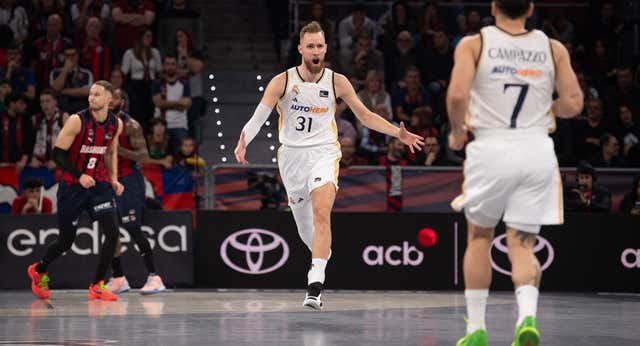El Real Madrid prorroga su ritmo y deja al Baskonia sin Copa del Rey