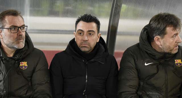 Xavi asegura que el «equipo pudo golear» pero que sufrió «por regalos»