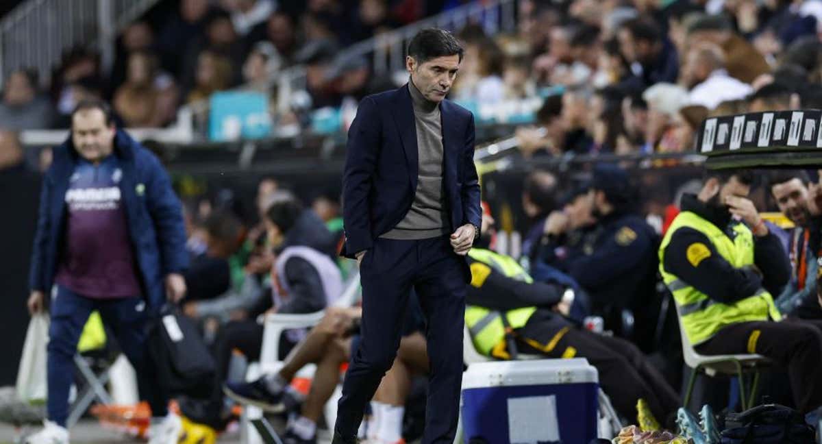 Marcelino, en un partido con el Villarreal./