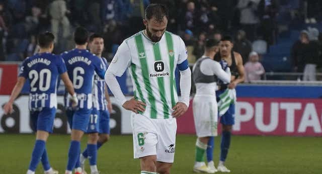 Un Betis sin rumbo, en el que si Pellegrini ya no es suficiente…