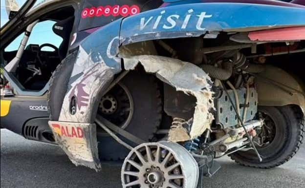 Los daños sufridos en el Hunter T1+ de Nasser Al Attiyah tras su tercer pinchazo. ASO