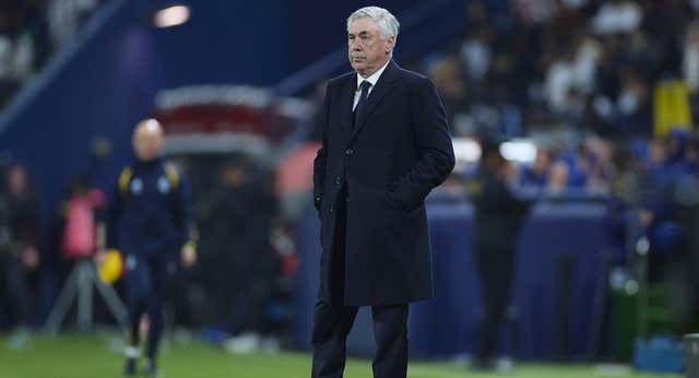 Ancelotti defiende a Kepa, pero vuelve a abrir el debate: «Para la final vamos a elegir portero»
