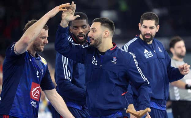 Los jugadores de Francia, en su debut en el Europeo 2024. C. NEUNDORF / EFE