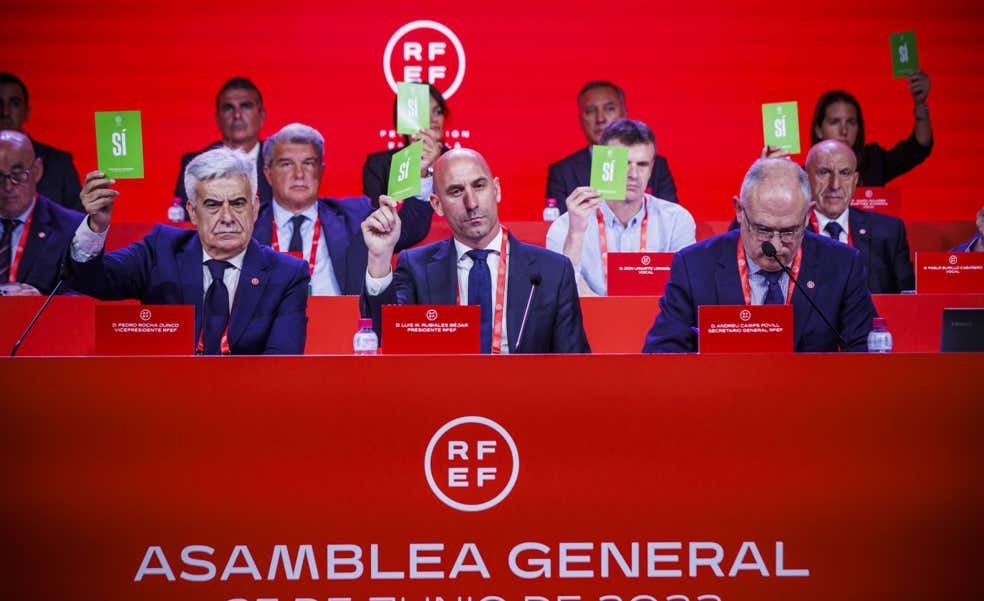 La 'jugada' de Pedro Rocha para heredar la RFEF de Luis Rubiales se le empieza a torcer