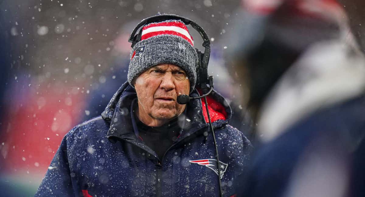Bill Belichick en un partido con los Patriots ante los Jets.