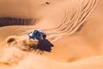 Golpe de efecto en el Dakar: Carlos Sainz saca un as de la manga y Al Attiyah la lía en el Empty Quarter