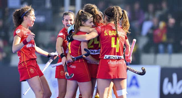 España golea a Malasia (7-0) en su estreno en el Preolímpico femenino de hockey hierba
