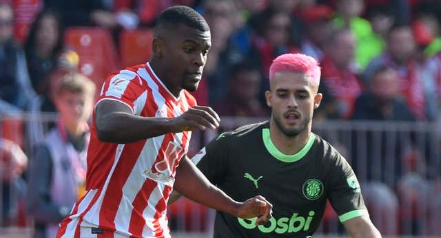 El Girona se estanca en Almería, pero le sirve para ser líder provisional