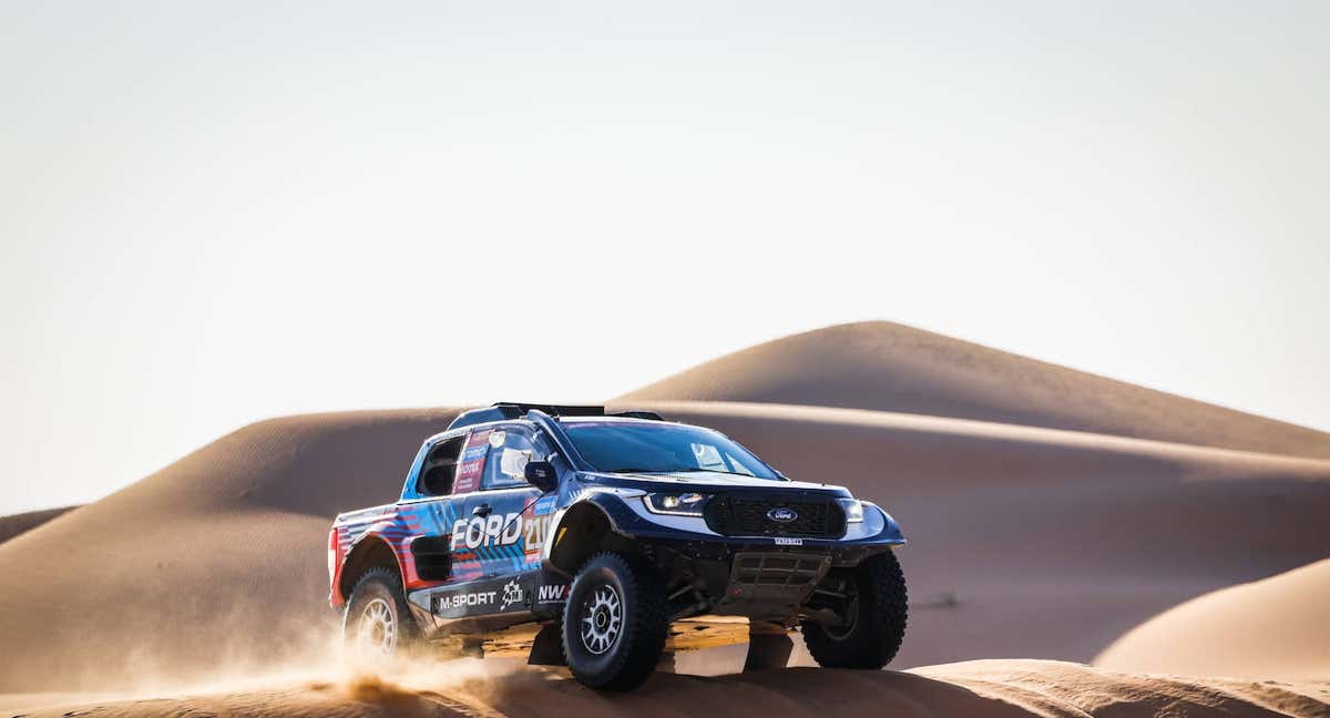 Nani Roma y Álex Haro, en el Ford Ranger T1+ durante el Rally Dakar 2024. /Ford