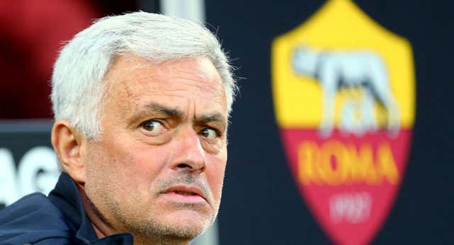 Así transcurrieron las últimas horas de Mourinho en la Roma: «Ha sido todo muy rápido, no ha podido ni despedirse del grupo«