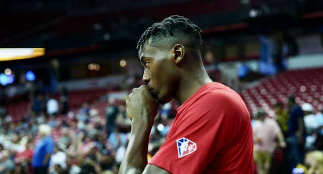 La carrera del jugador de la NBA Christian Koloko, en peligro por un coágulo de sangre