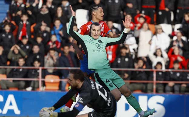 Soyuncu durante el partido ante el Lugo en Copa.  EFE