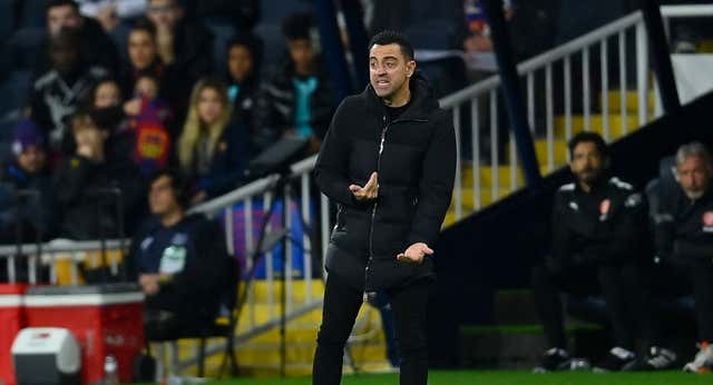 Xavi sitúa en la ‘leyenda negra’ del Madrid el partido ante el Almería: ‘Es difícil ganar la Liga, ya dije que había cosas que no cuadraban’