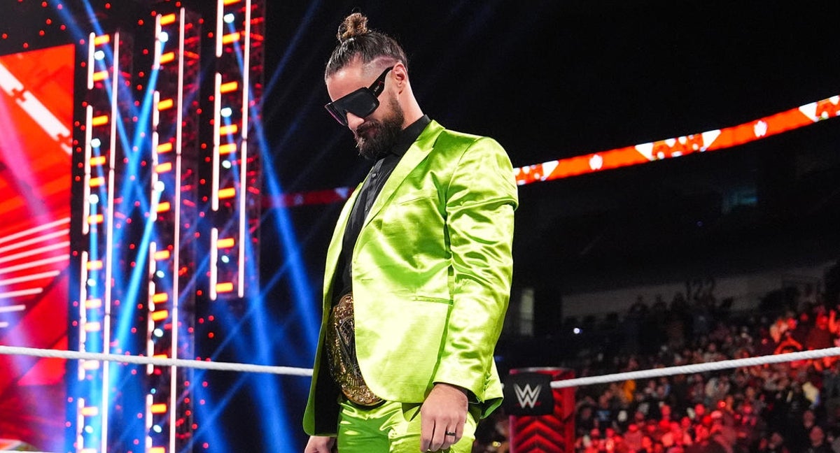 Seth Rollins, durante el anuncio que dio en Raw este lunes.