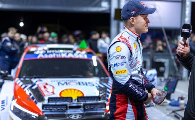 Tänak luciendo los nuevos colores de Hyundai. Hyundai Motorsport.