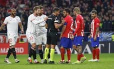 Hernández Hernández reaparece en el VAR y 'salva' al Atlético en la semana de los líos: «Juega balón, te recomiendo un on field review»