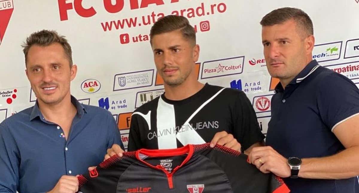 Moldovan y Bodgan, su antiguo representante.