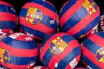 Los 'mercadillos' de LaLiga: «Lo que más se vende son zapatillas de estar por casa y pijamas»