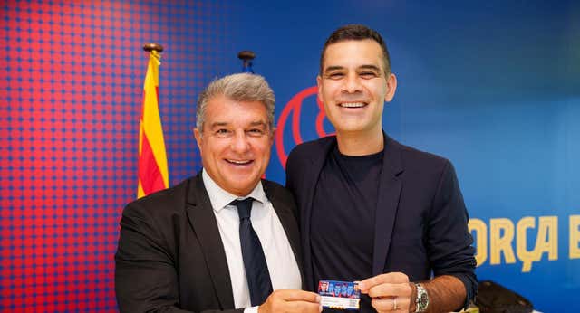 Rafa Márquez ya se postula como sustituto de Xavi: «Quién no querría ser entrenador del Barça»