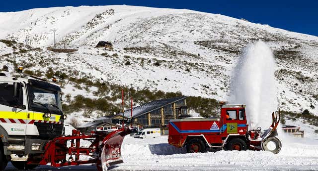 Las estaciones de esquí encienden las alarmas y temen por su futuro: «Toda la nieve se funde en cuestión de horas»