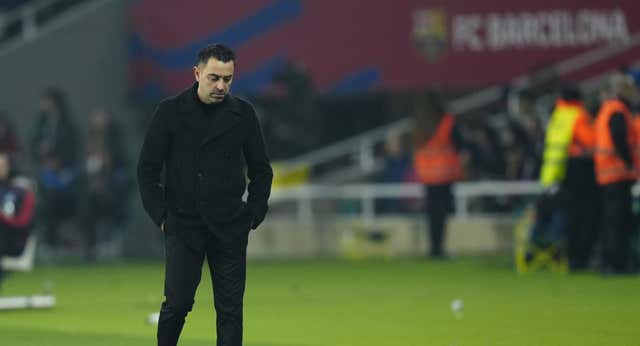 Cronología de la caída de Xavi: la llegada de Deco y el terremoto de Amberes para sentirse «cada vez más solo»