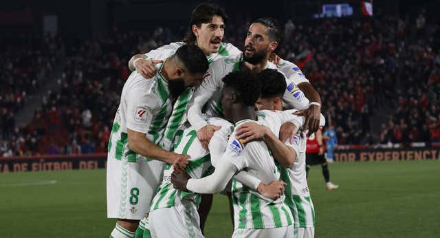 Liderazgos para sostener al Betis ante un mercado complicado… y que espera acelerón final