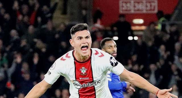 El argentino Carlos Alcaraz firma por la Juventus