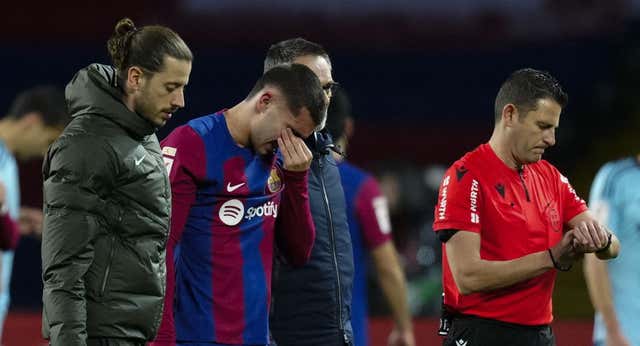 Con Ferran ya van nueve futbolistas lesionados y la lupa queda sobre la preparación física culer