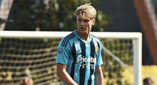 Otro palo para el Barça en el mercado: el Tottenham le levanta a Bergvall