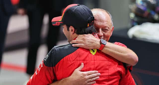 Carlos Sainz se asoma a un precipicio de 11 meses en Ferrari