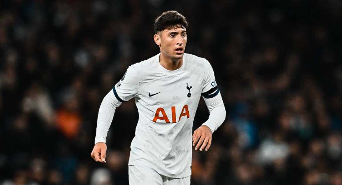 Alejo Véliz, en un partido del Tottenham./T.H.