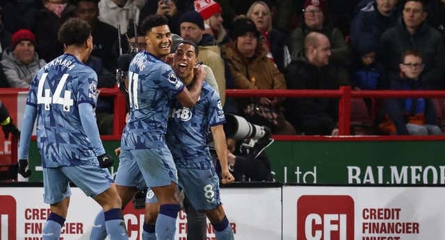 El Aston Villa de Emery despierta de golpe e iguala a City y Arsenal