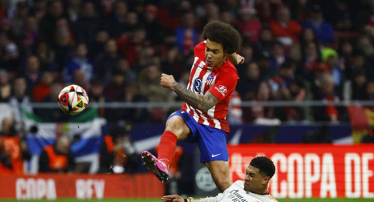 Bellingham, ante Witsel.