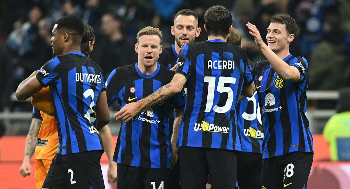 Los futbolistas del Inter celebran la victoria contra la Juventus./AFP