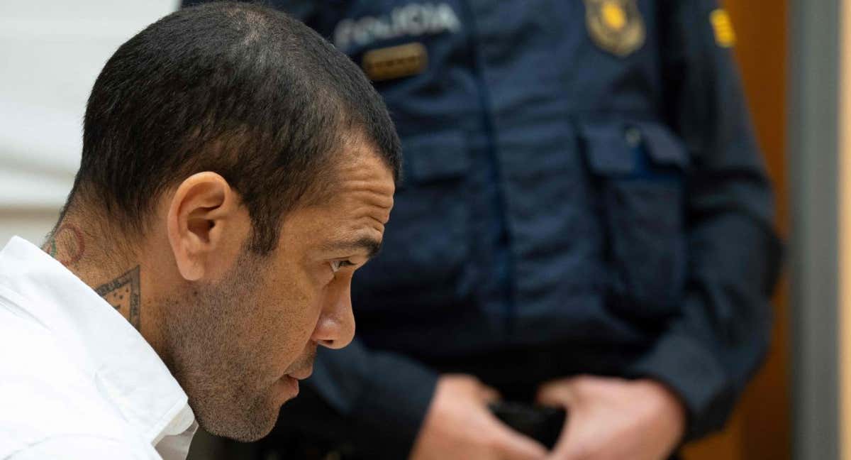 Dani Alves, en la Audiencia de Barcelona acusado de agresión sexual.