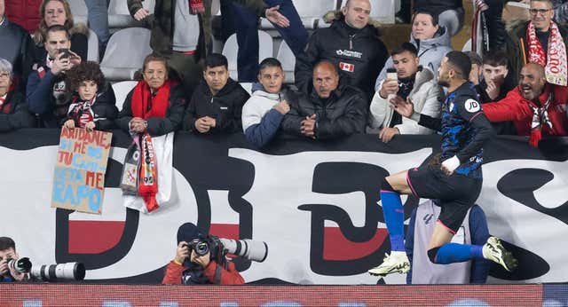LaLiga denunciará ante la Fiscalía de Odio los cánticos racistas contra En-Nesyri en Vallecas