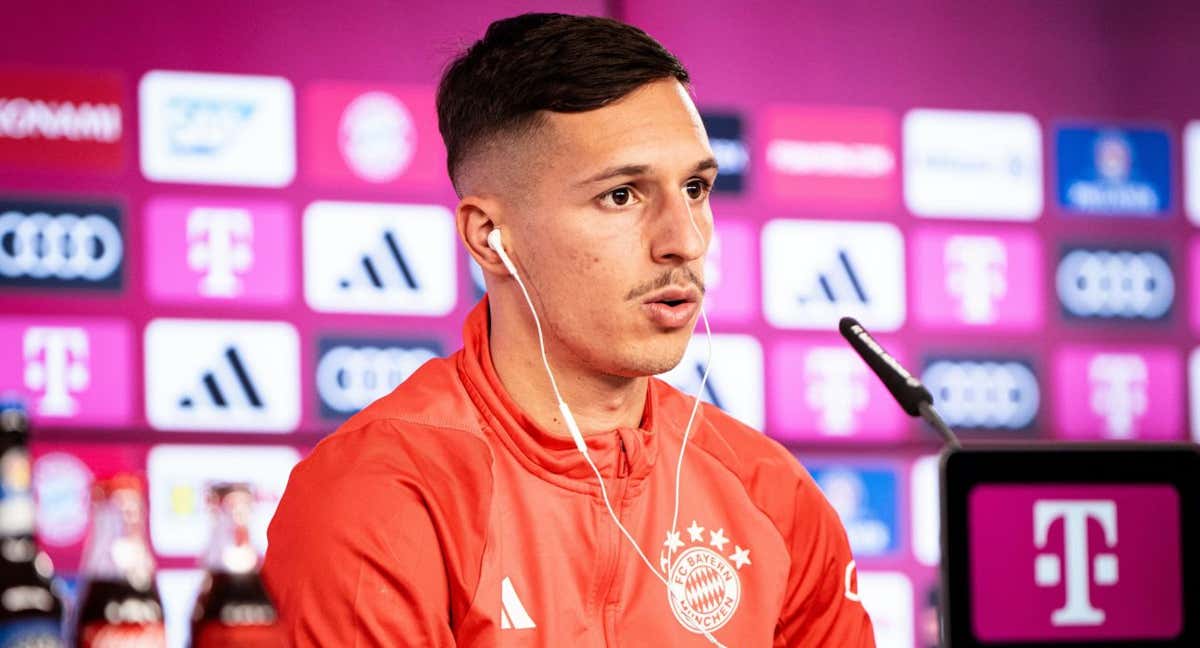 Bryan Zaragoza durante su presentación con el Bayern de Múnich. /EFE