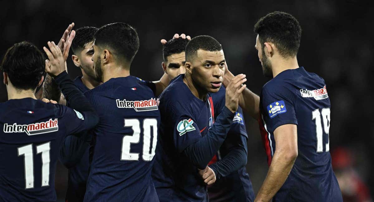 Mbappé celebra su gol./JULIEN DE ROSA / AFP