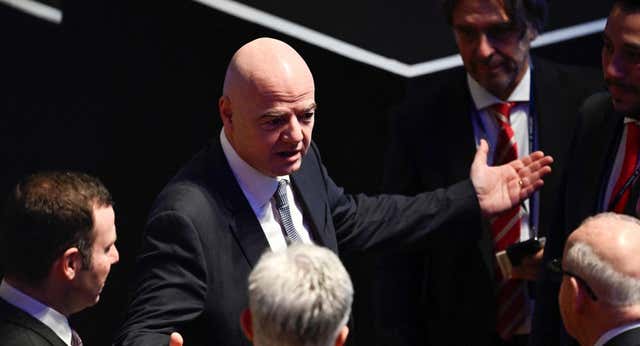 FIFA anuncia importantes cambios en la lucha contra el racismo: «Tenemos que parar los partidos y tomar acciones penales»