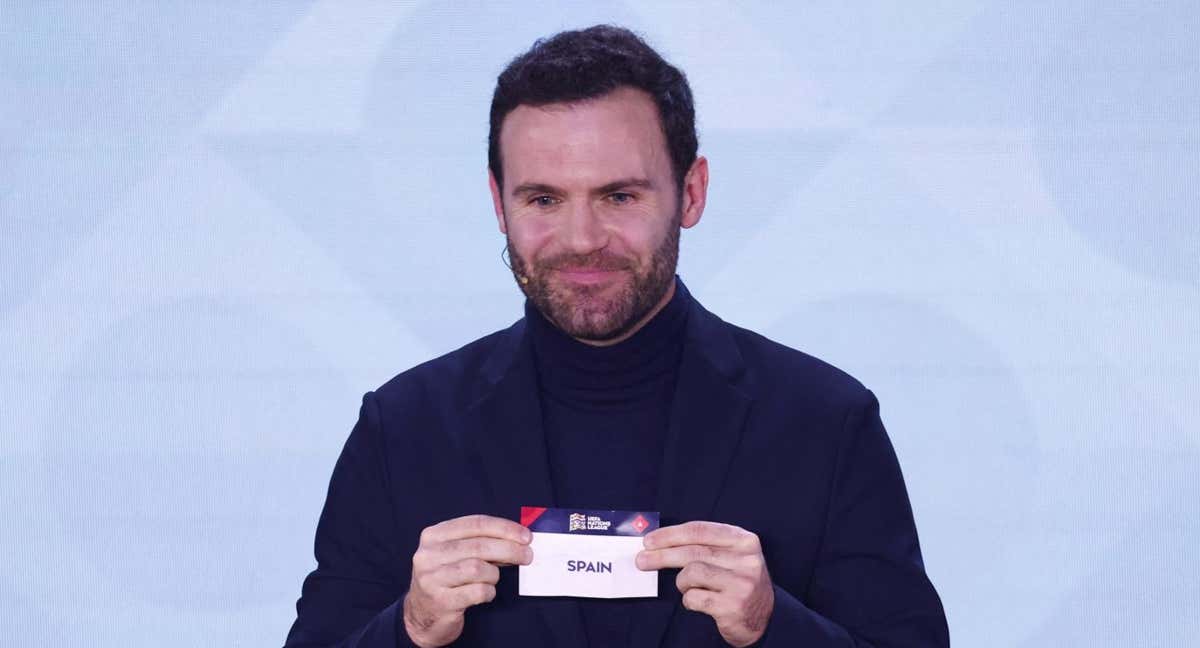 Juan Mata sorteó la Liga A./REUTERS/Gonzalo Fuentes