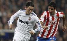 Mesut Özil utiliza la nueva tarjeta azul en el fútbol para atacar al Atlético: "¿Entonces jugará con seis?"