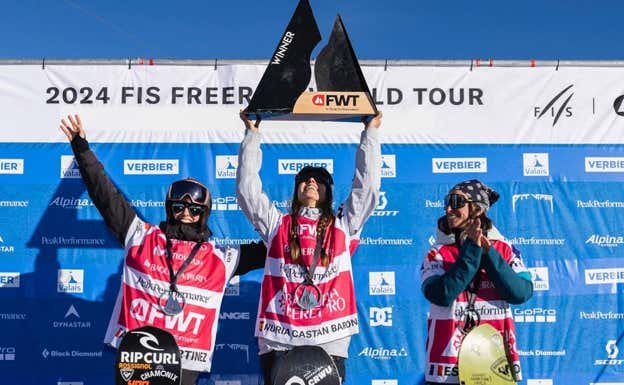 Núria levanta el trofeo del Verbier Pro 2024 Freeride World Tour