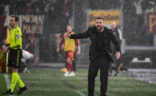 De Rossi, durante el encuentro.  AFP