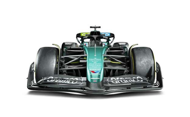 Así es el nuevo Aston Martin AMR24 para la F1 2024.  Aston Martin F1