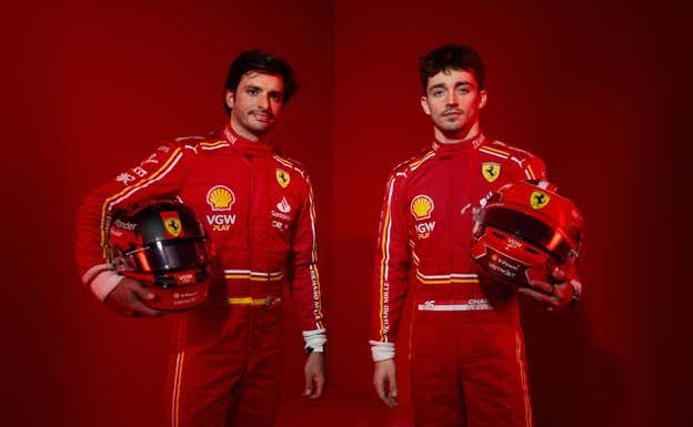 Carlos Sainz y Charles Leclerc, en la presentación del Ferrari SF-24 para la F1 2024.  Ferrari