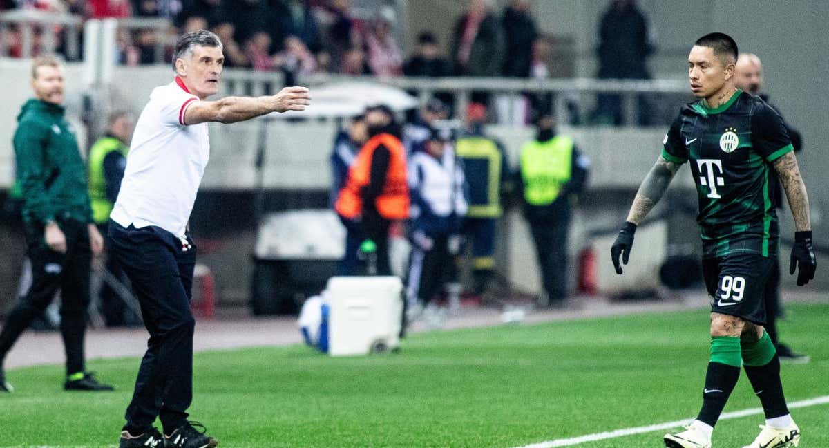 Mendilibar, en su primer partido con Olympiacos.